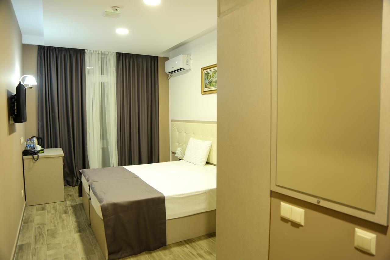 Hotel Jeal Batumi Exterior photo